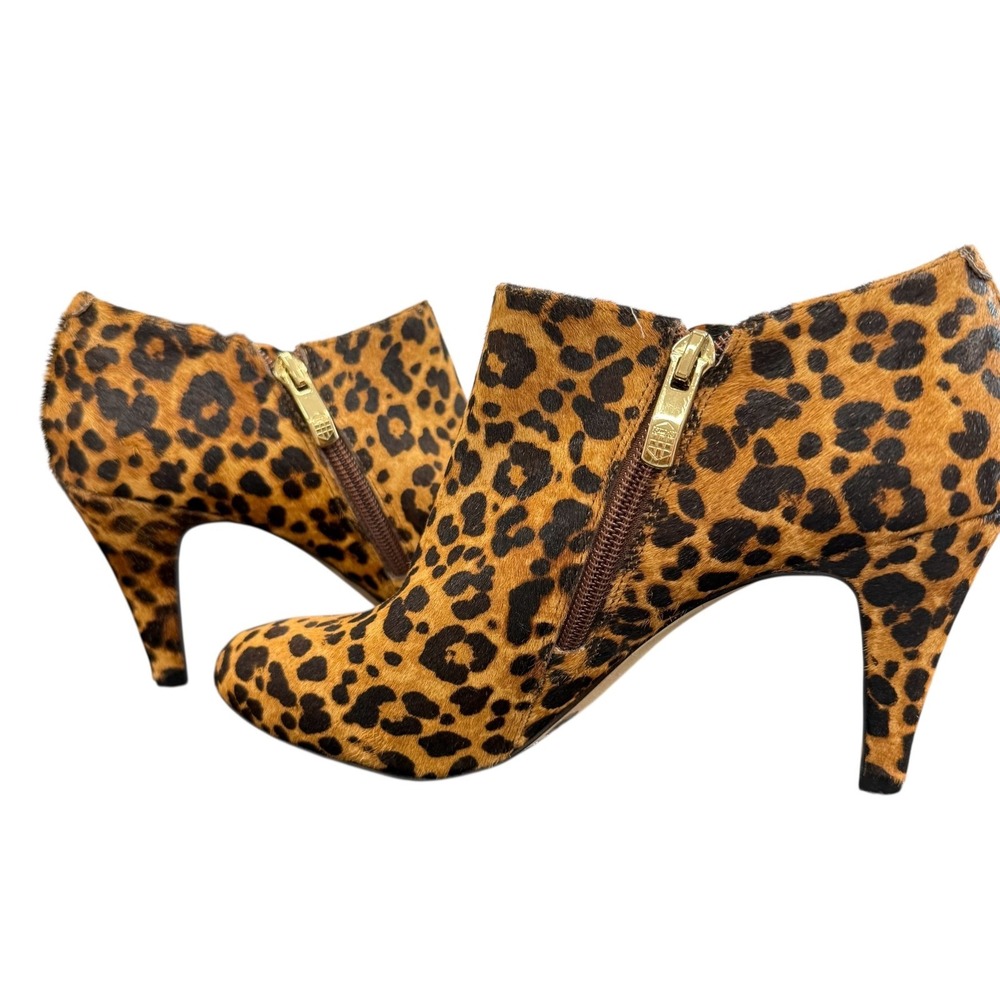 Vince Camuto‎ Vive  Calf Hair Leopard  Leather Side Zip Ankle Bootie Size 8